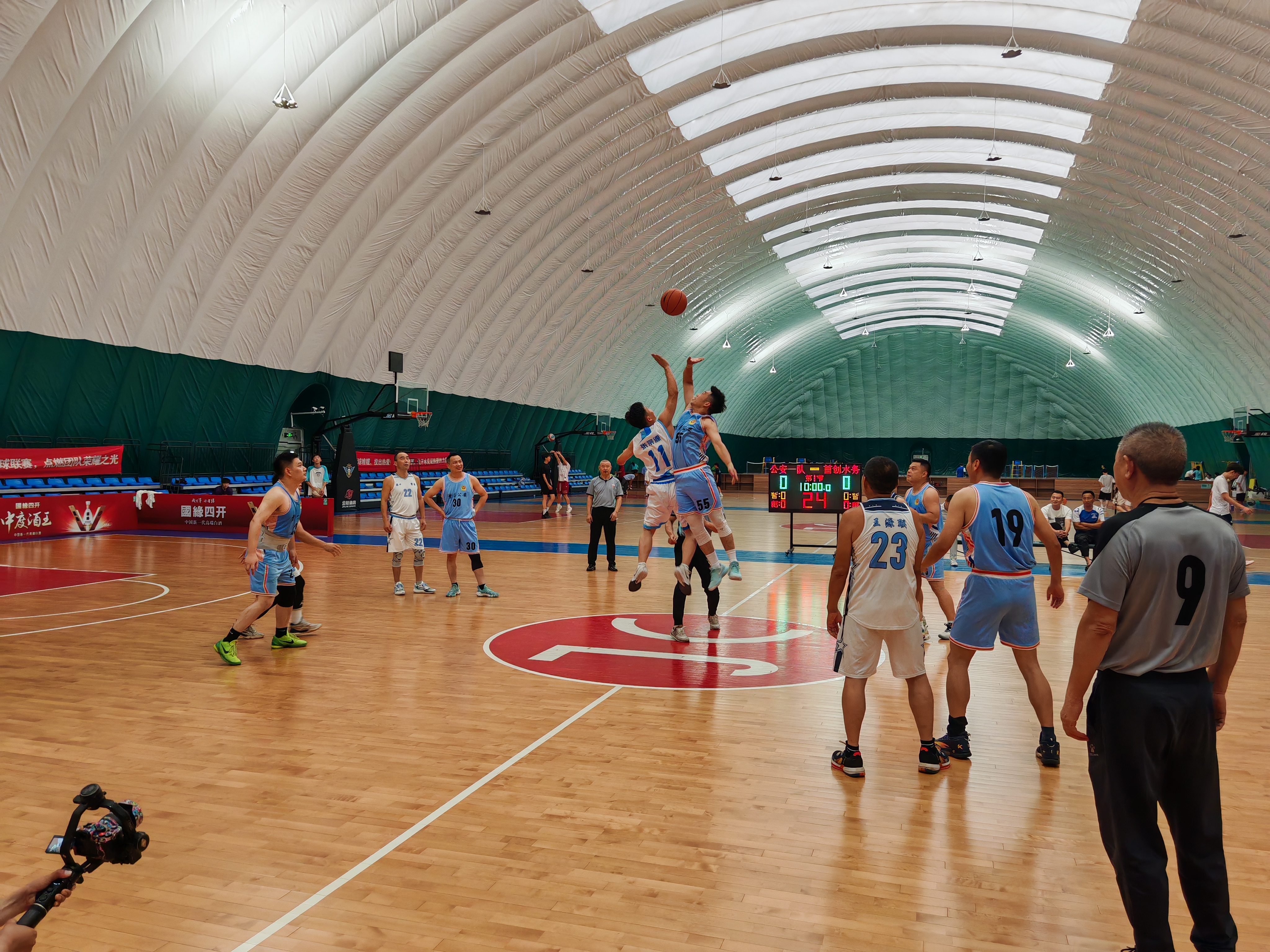 鏖戰(zhàn)八天顯英姿 勇奪四強(qiáng)創(chuàng)佳績(jī)